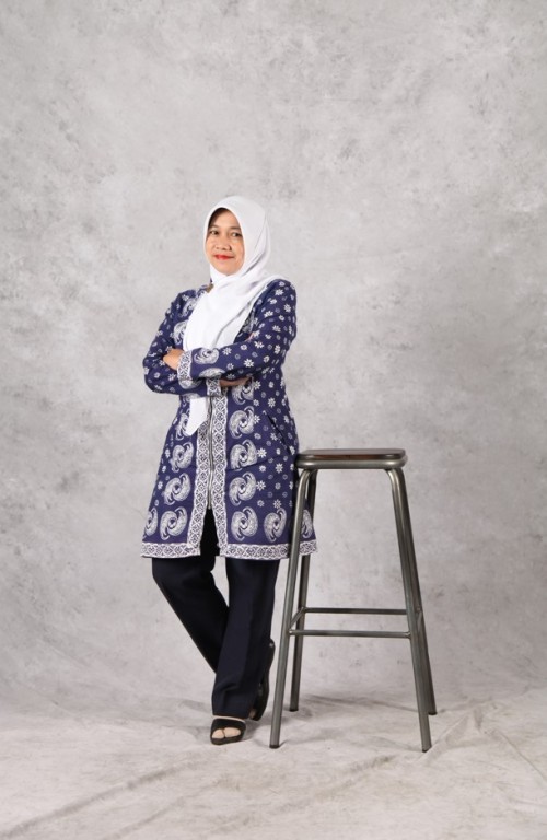 SMA BPI 1 BANDUNG Heni Rohaeni, S.Pd