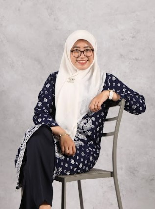 SMA BPI 1 BANDUNG Yuke Anggia Murni, S.Pd